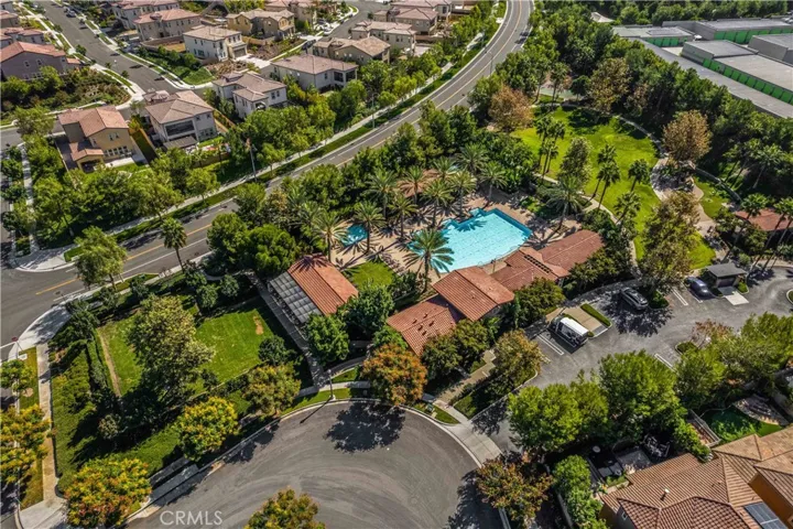 The Arbors provides a 2,500 square foot pool with wading pool and spa, kid's climbing structure as well as shaded areas and open turf for BBQs ad picnics. The Arbors also boasts two separate fire places for those cozy nights.