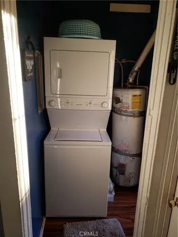 Laundry room unit 2103
