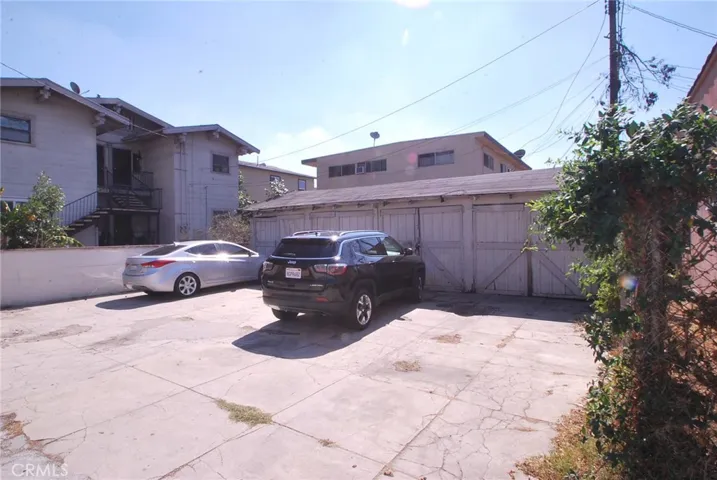 4 detached garages
