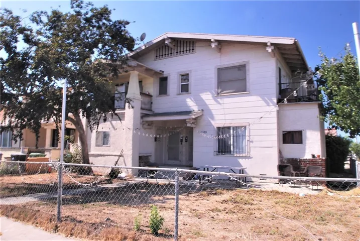 2103 S. 3rd Ave