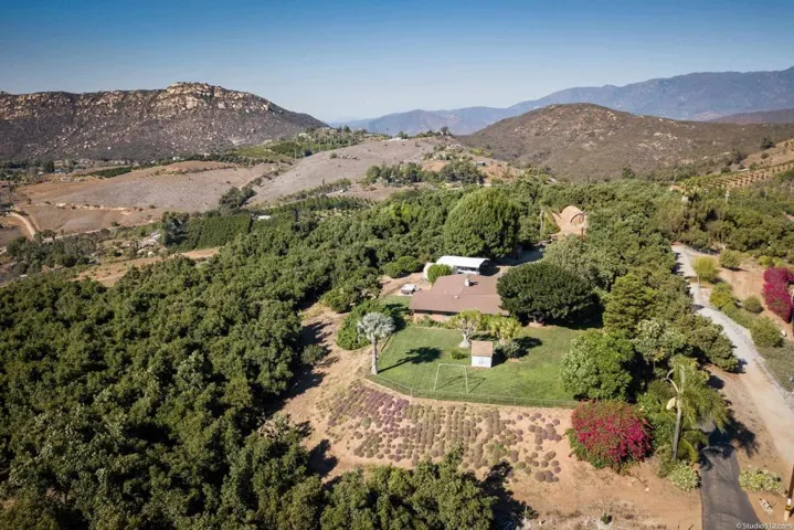 11130 San Gabriel Way, Valley Center, California 92082
