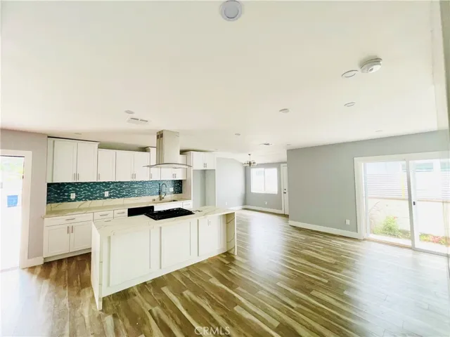 18718 Cohasset Street, Reseda, California 91335