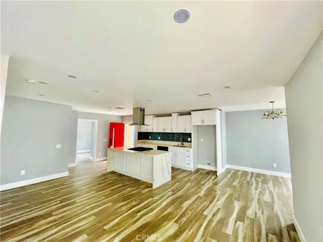 18718 Cohasset Street, Reseda, California 91335