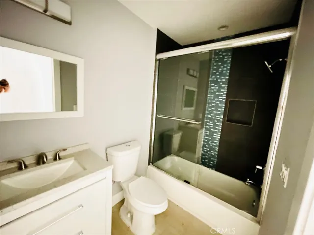 18718 Cohasset Street, Reseda, California 91335
