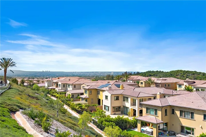 186 Leafy, Irvine, California 92602