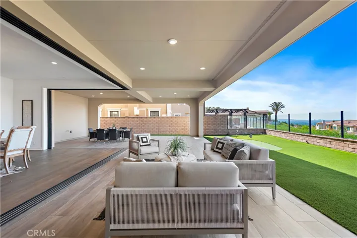 186 Leafy, Irvine, California 92602