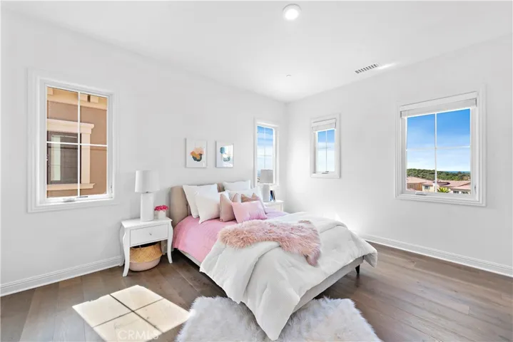 186 Leafy, Irvine, California 92602
