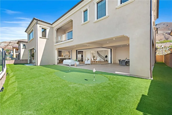 186 Leafy, Irvine, California 92602