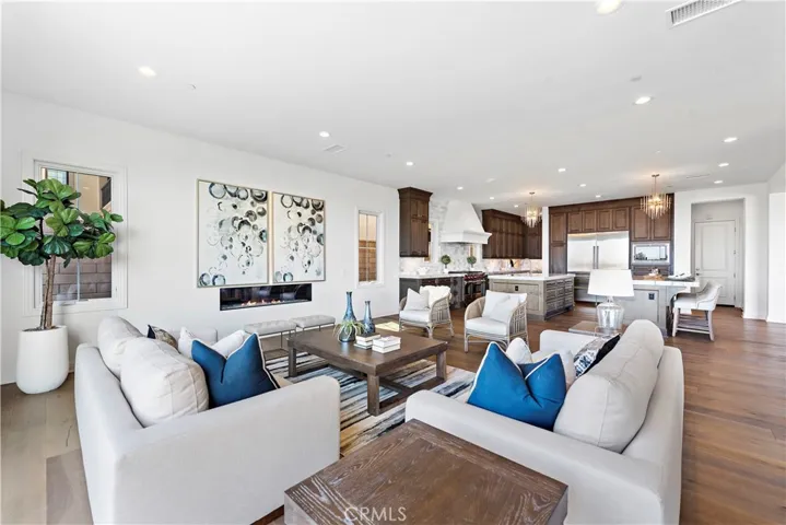 186 Leafy, Irvine, California 92602