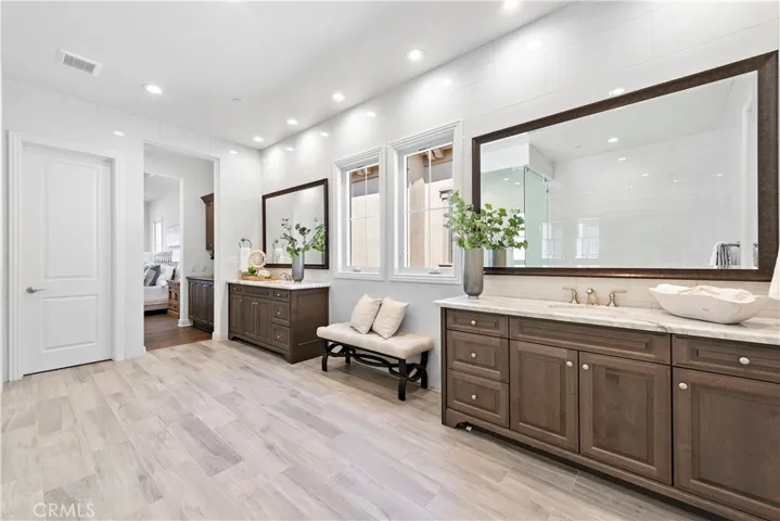 186 Leafy, Irvine, California 92602