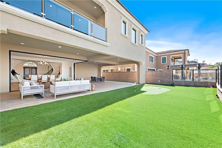 186 Leafy, Irvine, California 92602