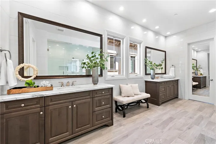 186 Leafy, Irvine, California 92602