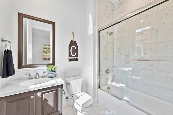 186 Leafy, Irvine, California 92602