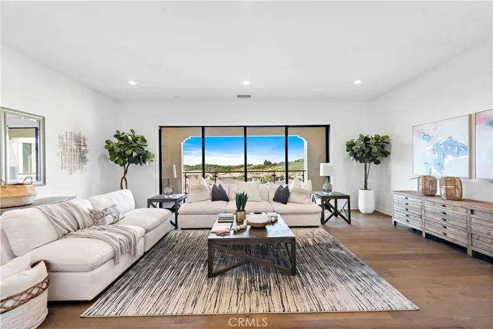 186 Leafy, Irvine, California 92602