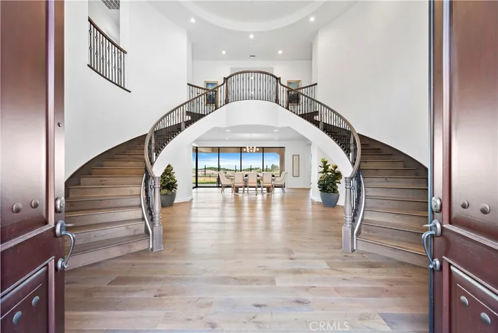 186 Leafy, Irvine, California 92602