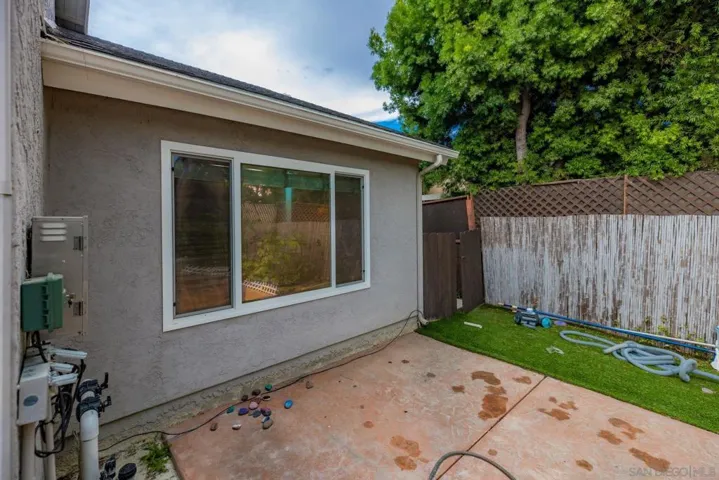 3373 Summer Set Way, Oceanside, California 92056