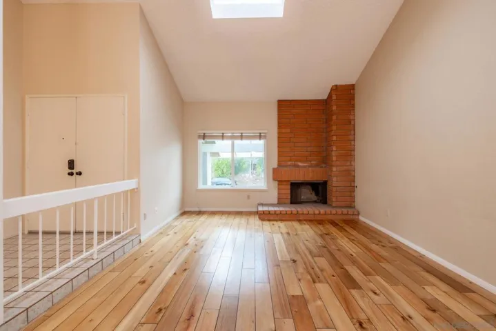 3373 Summer Set Way, Oceanside, California 92056