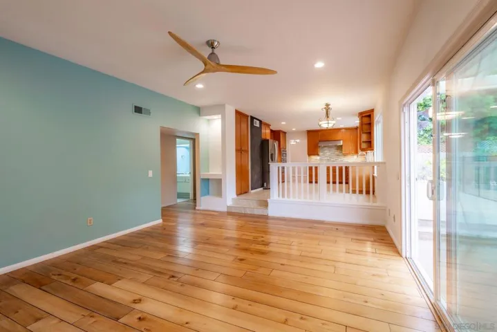 3373 Summer Set Way, Oceanside, California 92056