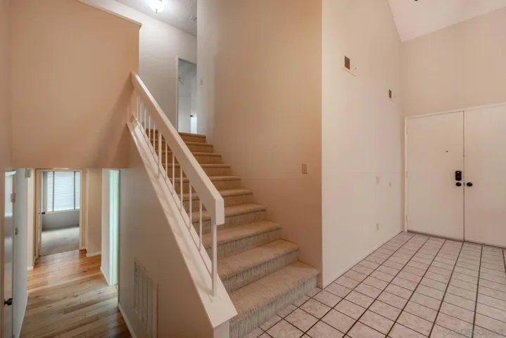 3373 Summer Set Way, Oceanside, California 92056