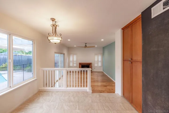 3373 Summer Set Way, Oceanside, California 92056