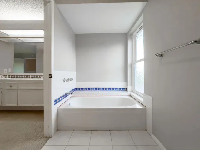 3373 Summer Set Way, Oceanside, California 92056