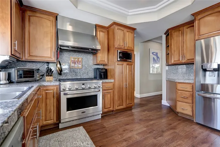 2409 Voorhees Avenue B, Redondo Beach, California 90278