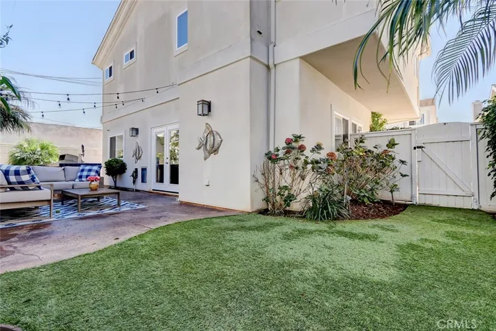 2409 Voorhees Avenue B, Redondo Beach, California 90278