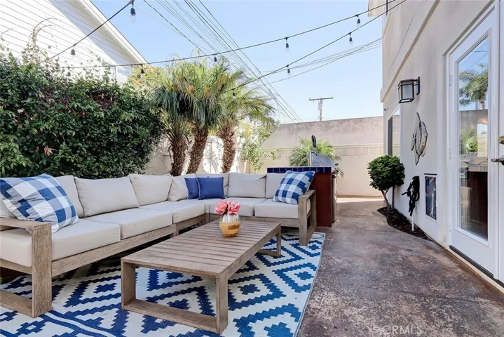 2409 Voorhees Avenue B, Redondo Beach, California 90278