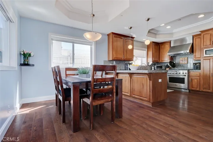 2409 Voorhees Avenue B, Redondo Beach, California 90278