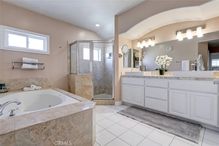 2409 Voorhees Avenue B, Redondo Beach, California 90278