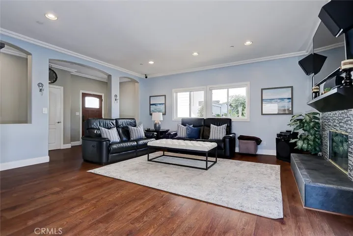 2409 Voorhees Avenue B, Redondo Beach, California 90278