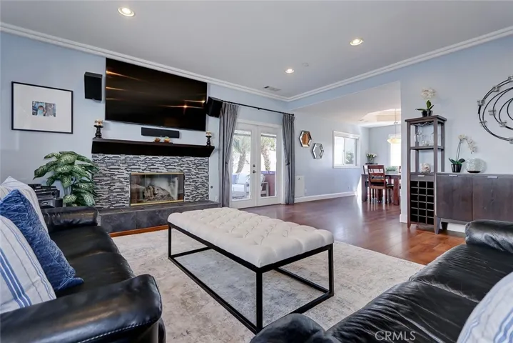 2409 Voorhees Avenue B, Redondo Beach, California 90278