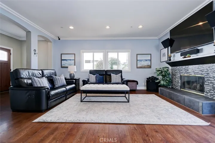 2409 Voorhees Avenue B, Redondo Beach, California 90278