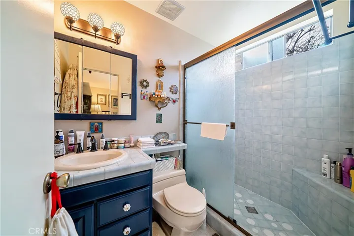 Main bathroom