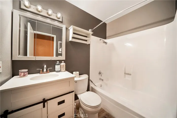 2nd bathroom