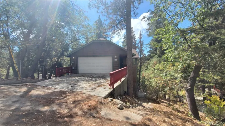 32848 Lone Pine Drive, Arrowbear, California 92382