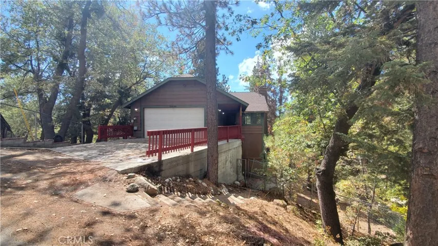 32848 Lone Pine Drive, Arrowbear, California 92382