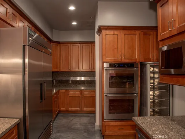 815 Sherwood Court, Beaumont, California 92223