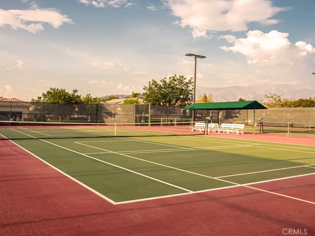 TENNIS & PICKLEBALL