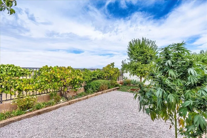 312 Yosemite Avenue, Perris, California 92570