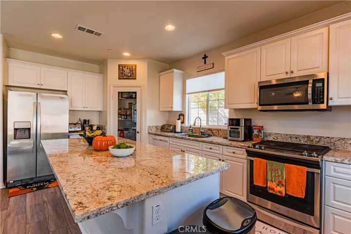 25212 Desperado Court, Menifee, California 92584