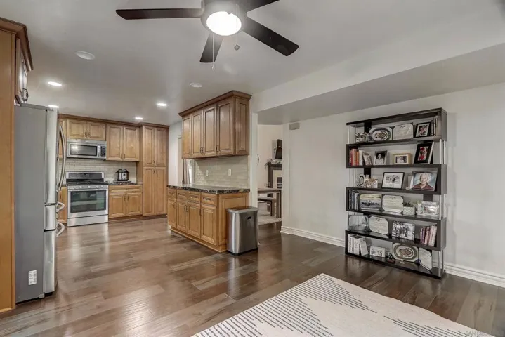 11601 Via Isabel, El Cajon, California 92019