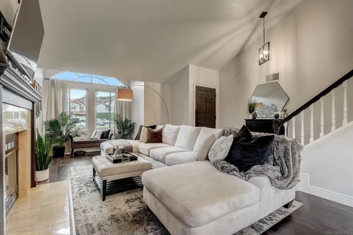 11601 Via Isabel, El Cajon, California 92019