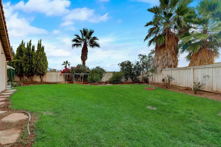 11601 Via Isabel, El Cajon, California 92019
