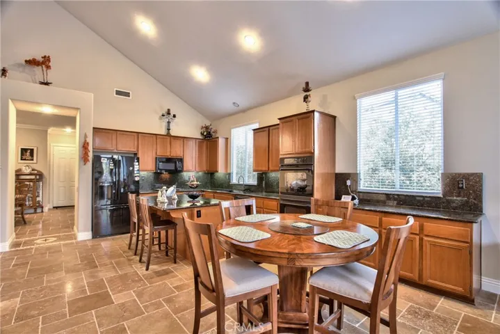 36083 Horseshoe Court, Wildomar, California 92595