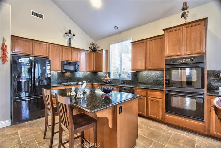 36083 Horseshoe Court, Wildomar, California 92595