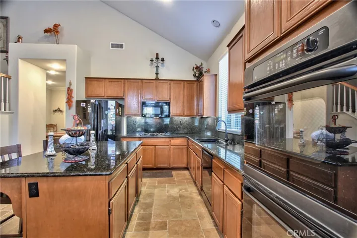 36083 Horseshoe Court, Wildomar, California 92595
