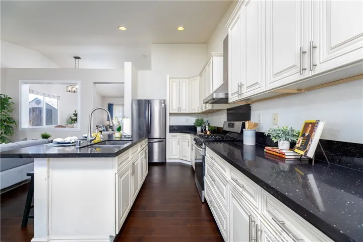 14084 Mandeville Court, Eastvale, California 92880