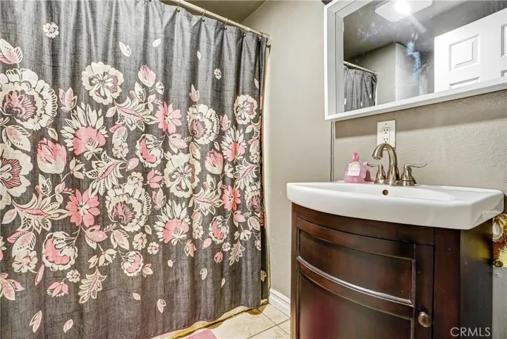 1130 Cloverdale Street, Riverside, California 92501