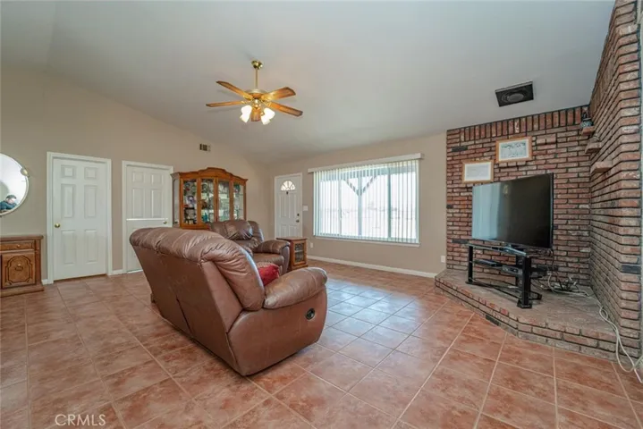 11765 Cottontail Lane, Apple Valley, California 92308